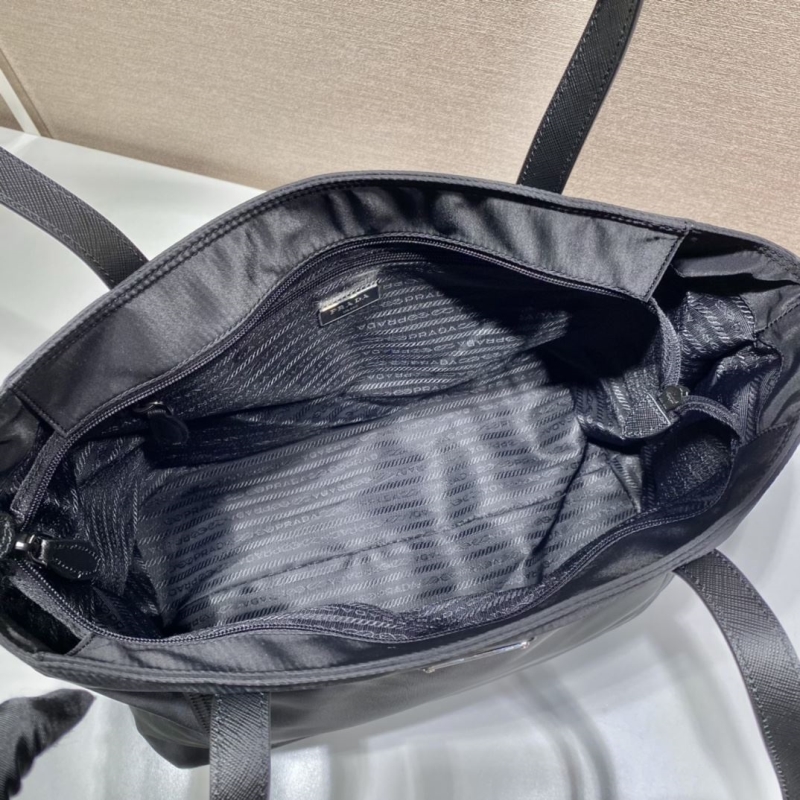 Pra*a tote bags